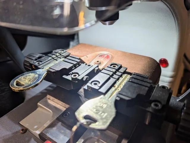 補助カギの種類と特徴を知り、お家の防犯性を高めるためには