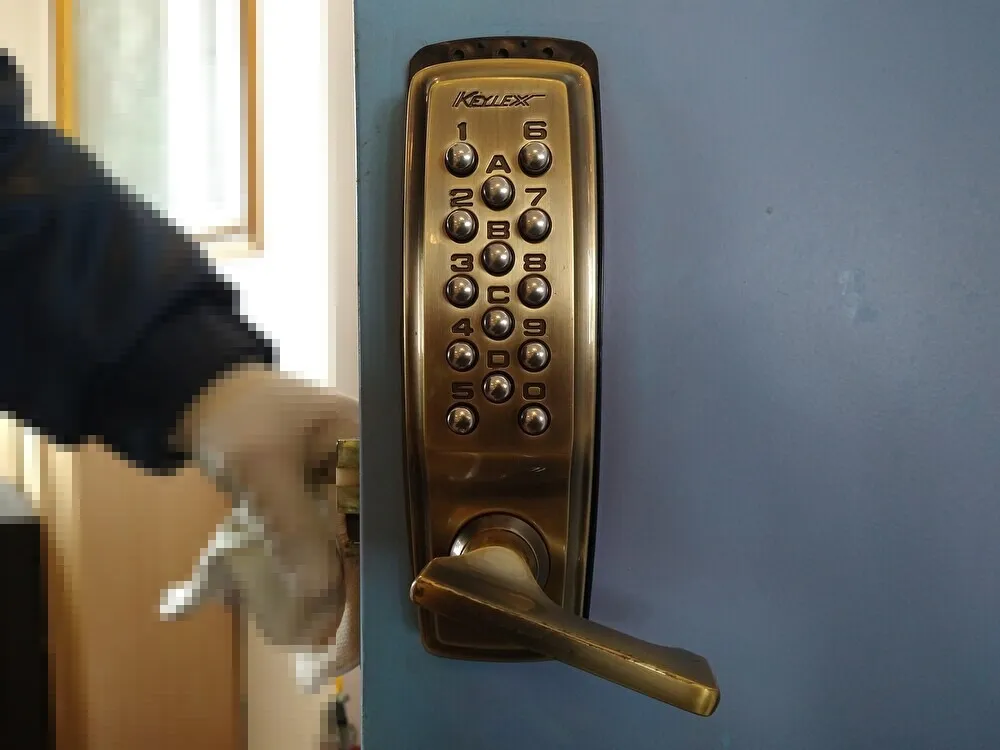 【山ノ内町】キーレックス交換作業を行いました。